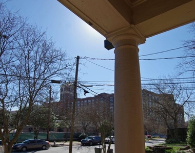 716 Lakeview Avenue Ne - Photo Thumbnail 14