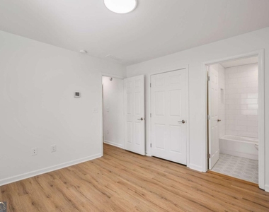 704 Durant Place Ne - Photo Thumbnail 18