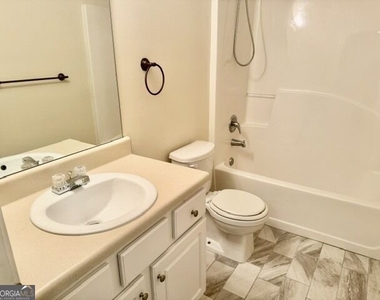 4339 Barcelona Trace - Photo Thumbnail 20