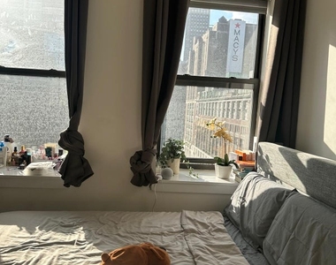 50 West 34th Street - Photo Thumbnail 1
