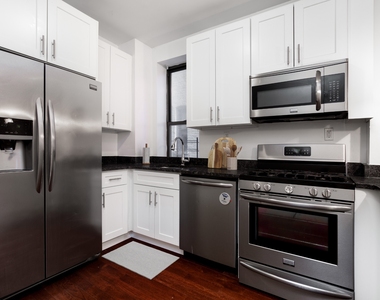 223 Bainbridge Street #3R - Photo Thumbnail 3