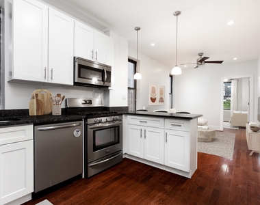 223 Bainbridge Street #3R - Photo Thumbnail 2