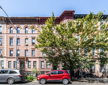 223 Bainbridge Street #3R - Photo Thumbnail 13