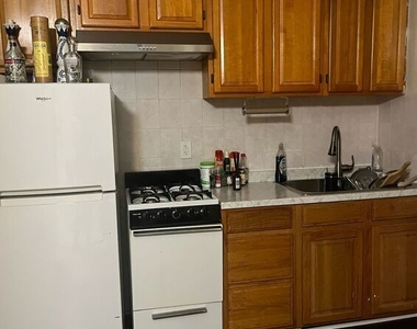 31 East 30th Street - Photo Thumbnail 4