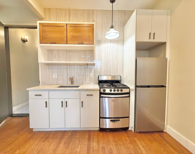 565 Evergreen Avenue - Photo Thumbnail 4