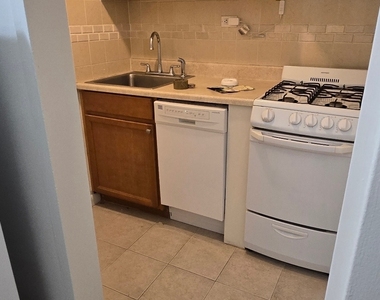 217 East 83rd Street - Photo Thumbnail 4