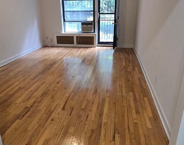 217 East 83rd Street - Photo Thumbnail 2
