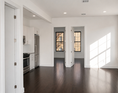 3021 Tilden Avenue - Photo Thumbnail 2