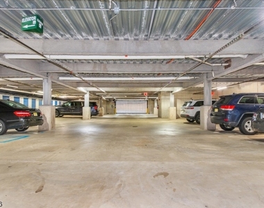 545 Morris Ave - Photo Thumbnail 18