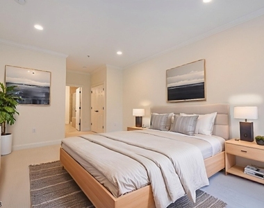 545 Morris Ave - Photo Thumbnail 8