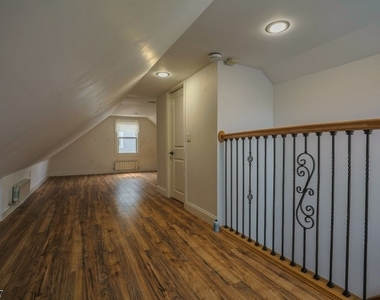211 Bradford Ave - Photo Thumbnail 16
