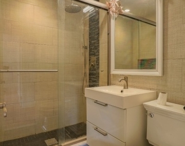211 Bradford Ave - Photo Thumbnail 15