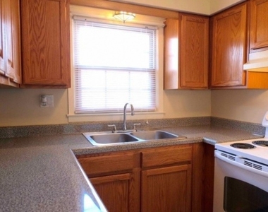 64 Mill St - Photo Thumbnail 2