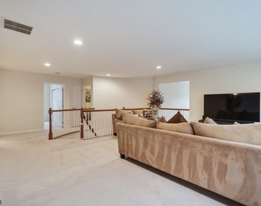 47 Schindler Ct - Photo Thumbnail 24