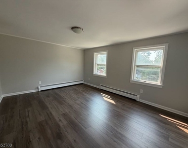 723 North Ave - Photo Thumbnail 4