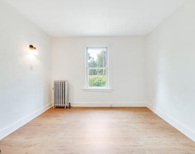 37 Bowers Ln - Photo Thumbnail 17