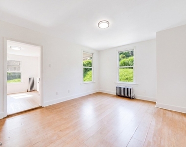 37 Bowers Ln - Photo Thumbnail 7