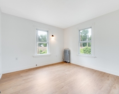 37 Bowers Ln - Photo Thumbnail 18