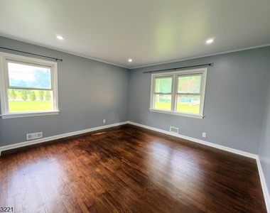 57 Normandy Heights Rd - Photo Thumbnail 8