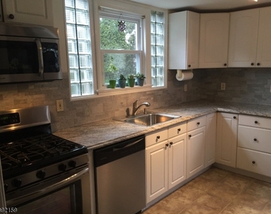 21 Cobb Pl - Photo Thumbnail 5