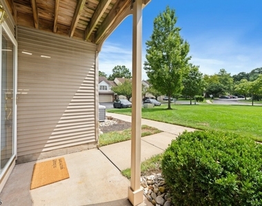 2501 Vroom Dr - Photo Thumbnail 19