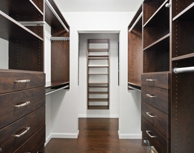 2501 Vroom Dr - Photo Thumbnail 15