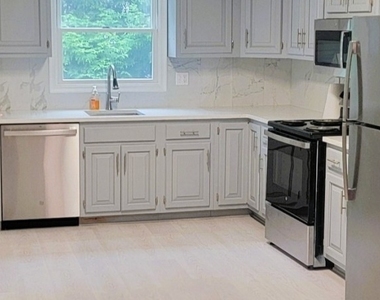 4 Deerfield Rd - Photo Thumbnail 2