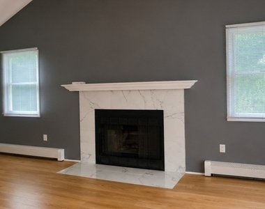 4 Deerfield Rd - Photo Thumbnail 7