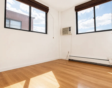 259 Elizabeth Street - Photo Thumbnail 2