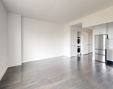 801 Amsterdam Ave - Photo Thumbnail 3