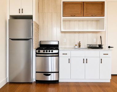 565 Evergreen Avenue - Photo Thumbnail 1