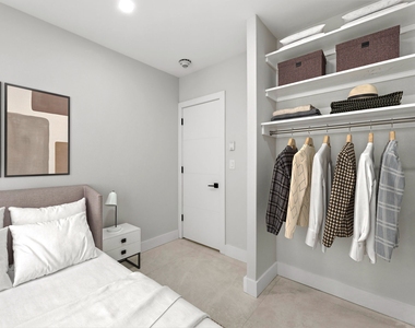 315 West Broadway - Photo Thumbnail 7