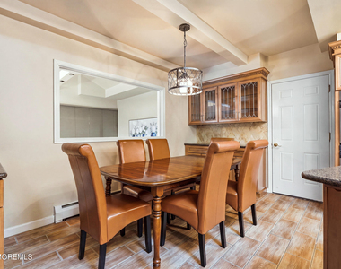 470 Monmouth Place - Photo Thumbnail 15