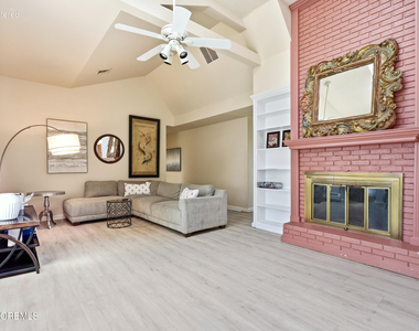 470 Monmouth Place - Photo Thumbnail 11