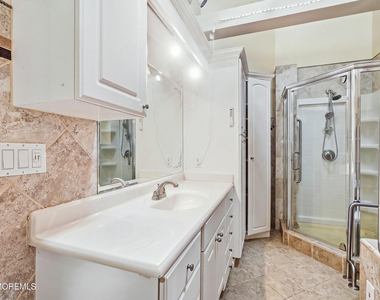 470 Monmouth Place - Photo Thumbnail 37