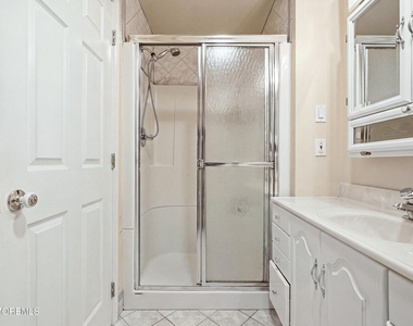 470 Monmouth Place - Photo Thumbnail 44