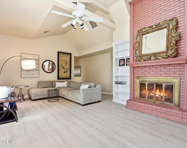 470 Monmouth Place - Photo Thumbnail 8