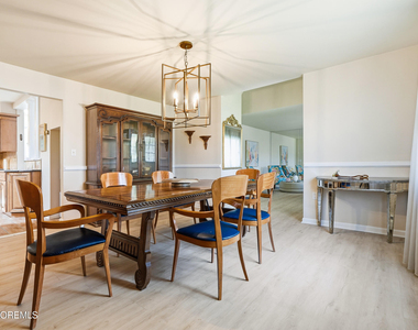 470 Monmouth Place - Photo Thumbnail 13