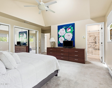 470 Monmouth Place - Photo Thumbnail 34