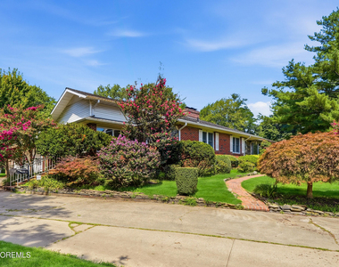 470 Monmouth Place - Photo Thumbnail 51