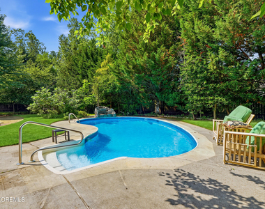 470 Monmouth Place - Photo Thumbnail 1