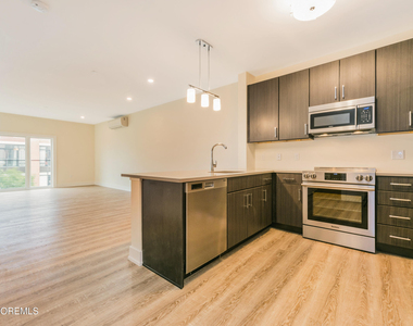 700 Bangs Avenue - Photo Thumbnail 6