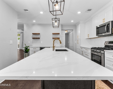 141 Old Orchard Lane - Photo Thumbnail 13