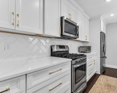 141 Old Orchard Lane - Photo Thumbnail 11