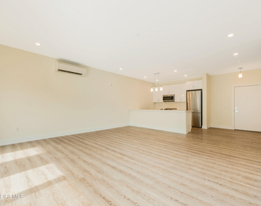 700 Bangs Avenue - Photo Thumbnail 2