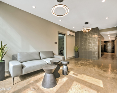 700 Bangs Avenue - Photo Thumbnail 2