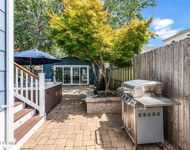 706 E Street - Photo Thumbnail 39