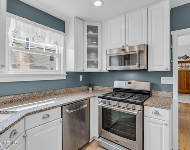 706 E Street - Photo Thumbnail 17
