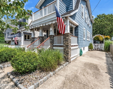 706 E Street - Photo Thumbnail 2