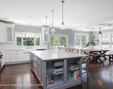 155 Osborne Avenue - Photo Thumbnail 10